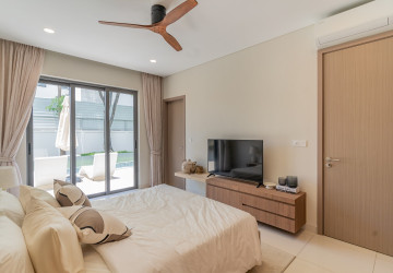 5 Bedroom Luxury Villa For Sale - Borey Chankiri, Preaek Kampues, Phnnom Penh thumbnail