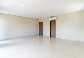 5 Bedroom Luxury Villa For Sale - Borey Chankiri, Preaek Kampues, Phnnom Penh thumbnail