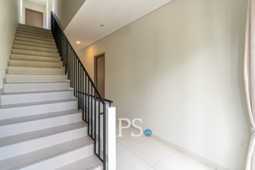 5 Bedroom Luxury Villa For Sale - Borey Chankiri, Preaek Kampues, Phnnom Penh