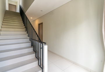 5 Bedroom Luxury Villa For Sale - Borey Chankiri, Preaek Kampues, Phnnom Penh thumbnail