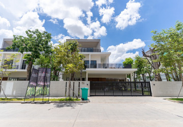 5 Bedroom Luxury Villa For Sale - Borey Chankiri, Preaek Kampues, Phnnom Penh thumbnail