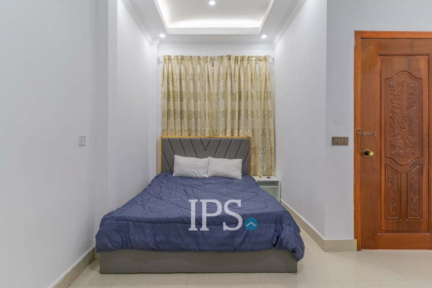 3 Bedroom Townhouse For Rent - Phsar Kandal 1, Phnom Pennh