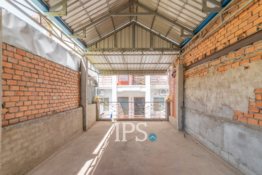 3 Bedroom Townhouse For Rent - Phsar Kandal 1, Phnom Pennh