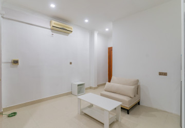 3 Bedroom Townhouse For Rent - Phsar Kandal 1, Phnom Pennh thumbnail