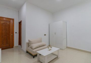3 Bedroom Townhouse For Rent - Phsar Kandal 1, Phnom Pennh thumbnail