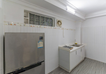 3 Bedroom Townhouse For Rent - Phsar Kandal 1, Phnom Pennh thumbnail
