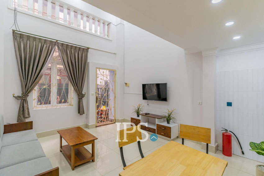 3 Bedroom Townhouse For Rent - Phsar Kandal 1, Phnom Pennh