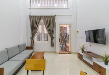 3 Bedroom Townhouse For Rent - Phsar Kandal 1, Phnom Pennh thumbnail
