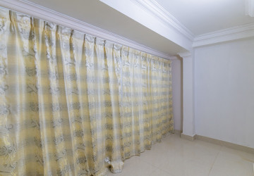 3 Bedroom Townhouse For Rent - Phsar Kandal 1, Phnom Pennh thumbnail
