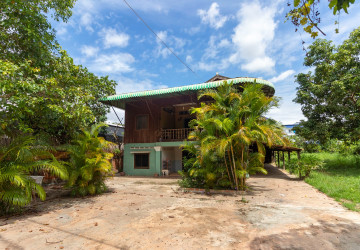 4 Bedroom Wooden House For Rent - Sala Kamreuk, Siem Reap thumbnail