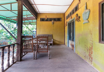 4 Bedroom Wooden House For Rent - Sala Kamreuk, Siem Reap thumbnail