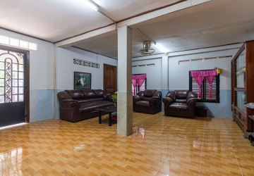 4 Bedroom Wooden House For Rent - Sala Kamreuk, Siem Reap thumbnail