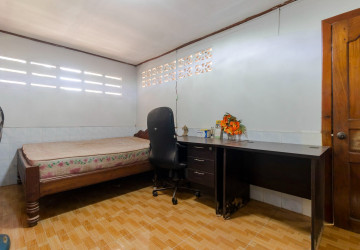 4 Bedroom Wooden House For Rent - Sala Kamreuk, Siem Reap thumbnail