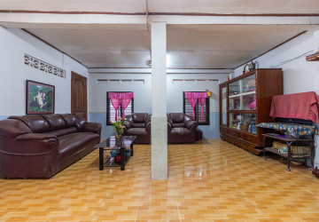 4 Bedroom Wooden House For Rent - Sala Kamreuk, Siem Reap thumbnail