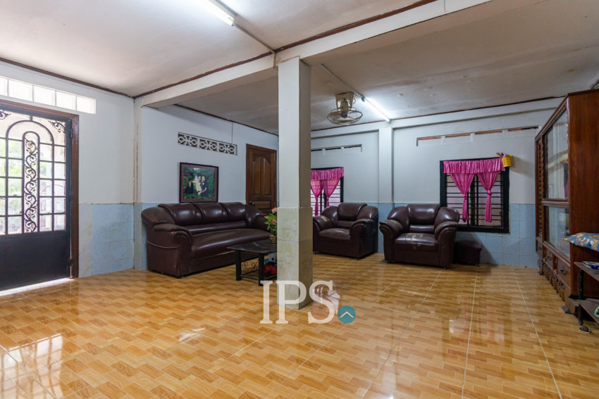 4 Bedroom Wooden House For Rent - Sala Kamreuk, Siem Reap