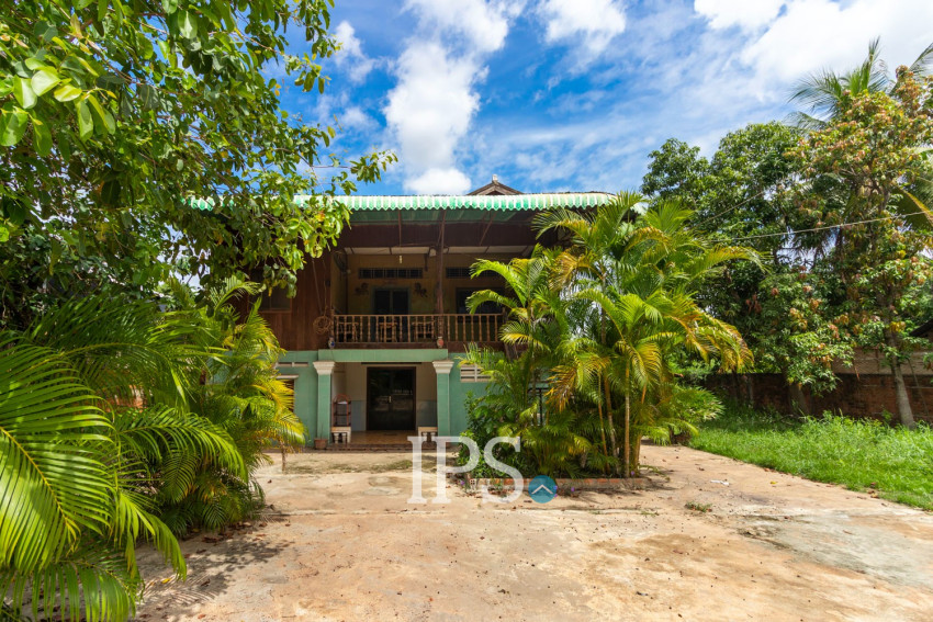 4 Bedroom Wooden House For Rent - Sala Kamreuk, Siem Reap