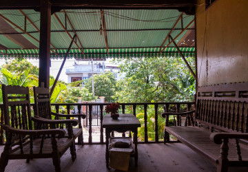 4 Bedroom Wooden House For Rent - Sala Kamreuk, Siem Reap thumbnail