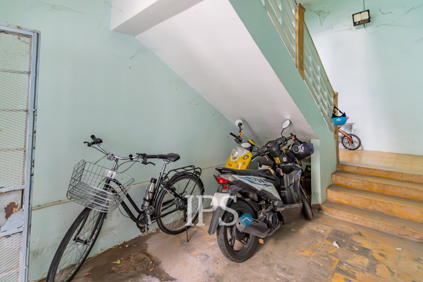 Renovated 1 Bedroom Apartment For Rent - Wat Phnom, Phnom Penh