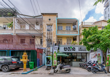 Renovated 1 Bedroom Apartment For Rent - Wat Phnom, Phnom Penh thumbnail
