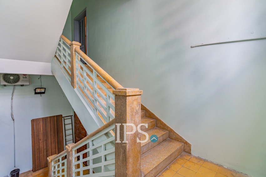 Renovated 1 Bedroom Apartment For Rent - Wat Phnom, Phnom Penh