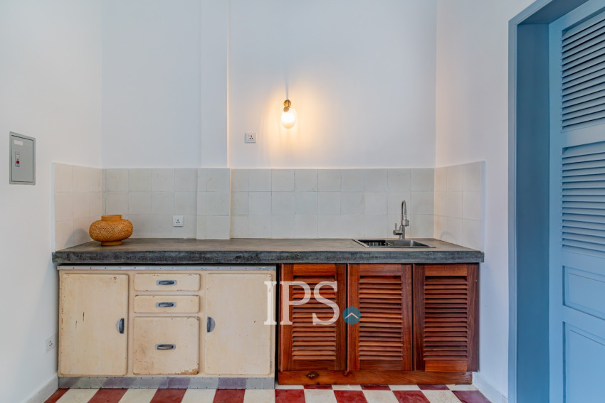 Renovated 1 Bedroom Apartment For Rent - Wat Phnom, Phnom Penh