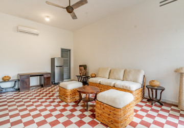 Renovated 1 Bedroom Apartment For Rent - Srah Chork, Phnom Penh thumbnail