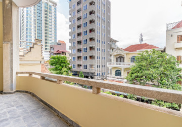 Renovated 1 Bedroom Apartment For Rent - Srah Chork, Phnom Penh thumbnail
