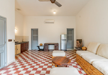 Renovated 1 Bedroom Apartment For Rent - Srah Chork, Phnom Penh thumbnail