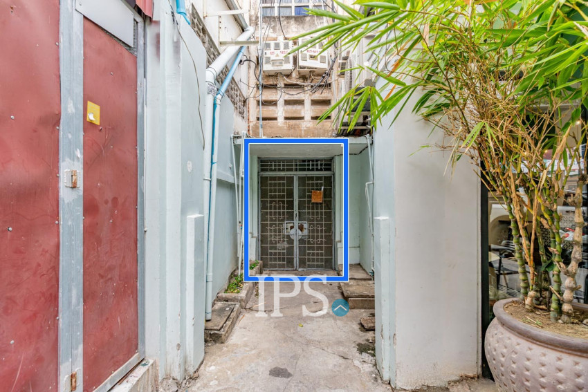 Renovated 1 Bedroom Apartment For Rent - Srah Chork, Phnom Penh