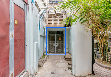 Renovated 1 Bedroom Apartment For Rent - Srah Chork, Phnom Penh thumbnail
