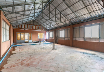 4 Storey Commercial Building For Rent - Phsar Daeum Thkov, Phnom Penh thumbnail