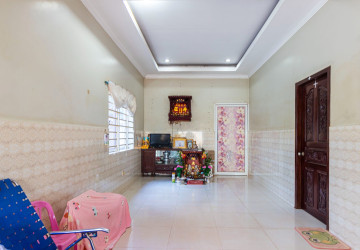 2 Bedroom House For Rent - Chreav, Siem Reap thumbnail