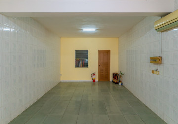 6 Room Shophouse For Rent - BKK1, Phnom Penh thumbnail