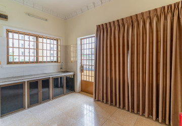 6 Room Shophouse For Rent - BKK1, Phnom Penh thumbnail