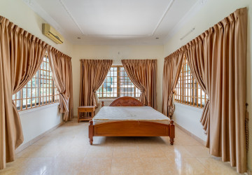 6 Room Shophouse For Rent - BKK1, Phnom Penh thumbnail