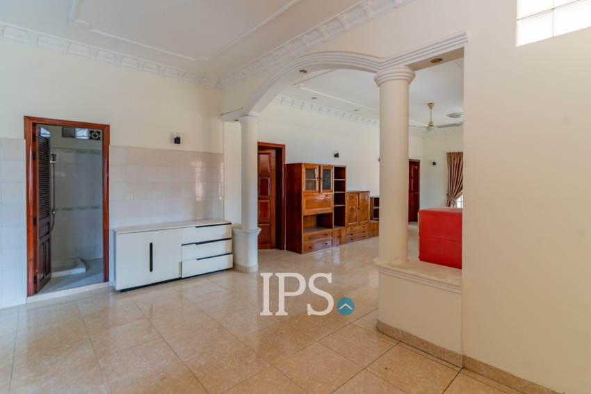 6 Room Shophouse For Rent - BKK1, Phnom Penh