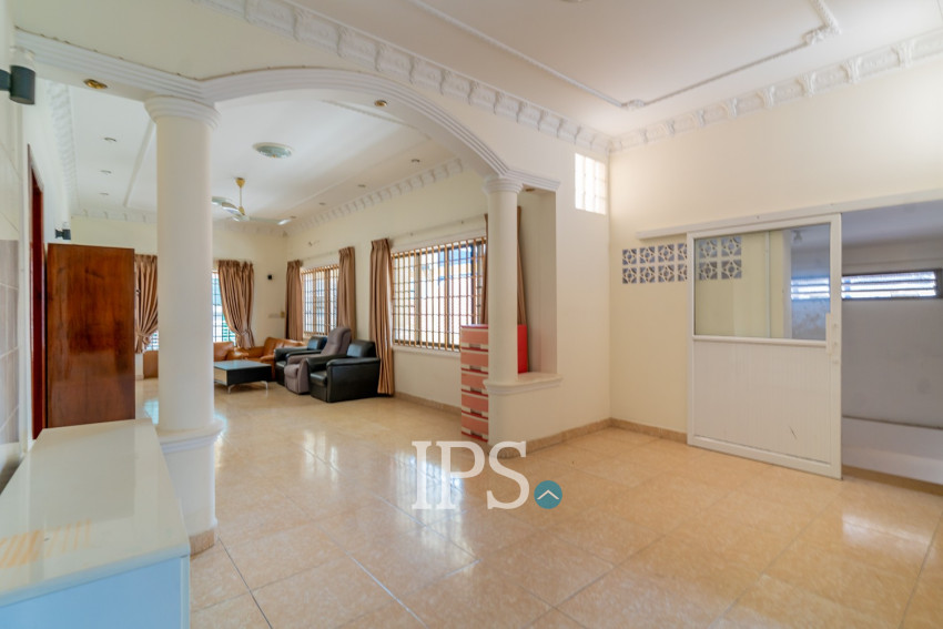 6 Room Shophouse For Rent - BKK1, Phnom Penh
