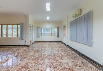 6 Room Shophouse For Rent - BKK1, Phnom Penh thumbnail