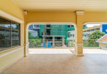 6 Room Shophouse For Rent - BKK1, Phnom Penh thumbnail