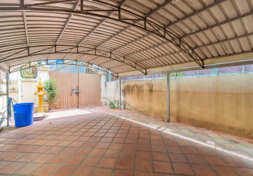6 Room Shophouse For Rent - BKK1, Phnom Penh thumbnail