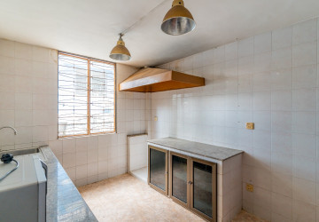 6 Room Shophouse For Rent - BKK1, Phnom Penh thumbnail