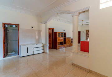 6 Room Shophouse For Rent - BKK1, Phnom Penh thumbnail
