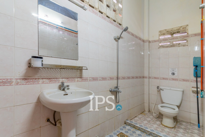 6 Room Shophouse For Rent - BKK1, Phnom Penh