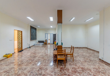 6 Room Shophouse For Rent - BKK1, Phnom Penh thumbnail