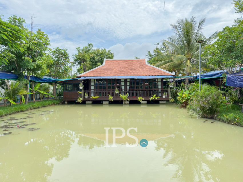 6 Bedroom Villa For Rent - Sangkat Sambour, Siem Reap