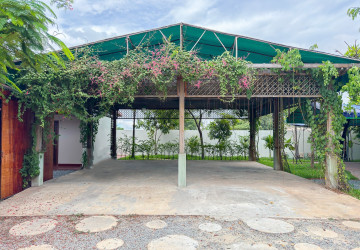 6 Bedroom Villa For Rent - Sangkat Sambour, Siem Reap thumbnail