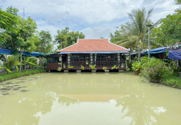 6 Bedroom Villa For Rent - Sangkat Sambour, Siem Reap thumbnail