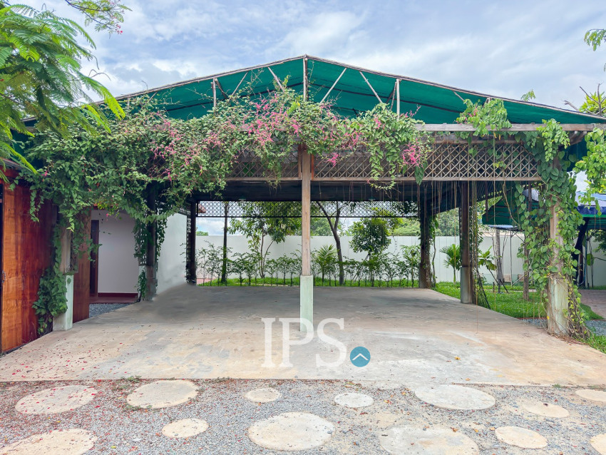 6 Bedroom Villa For Rent - Sangkat Sambour, Siem Reap