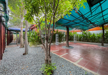 6 Bedroom Villa For Rent - Sangkat Sambour, Siem Reap thumbnail