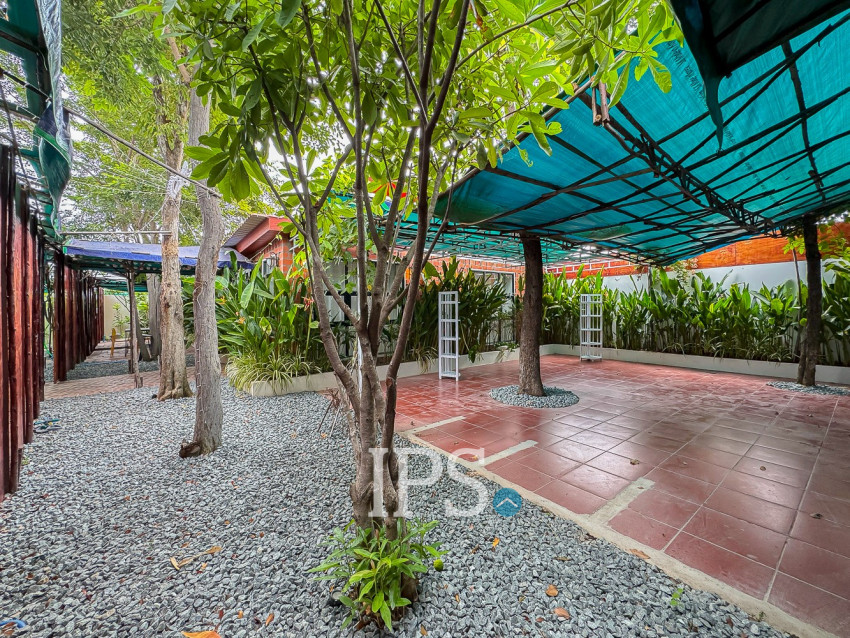 6 Bedroom Villa For Rent - Sangkat Sambour, Siem Reap